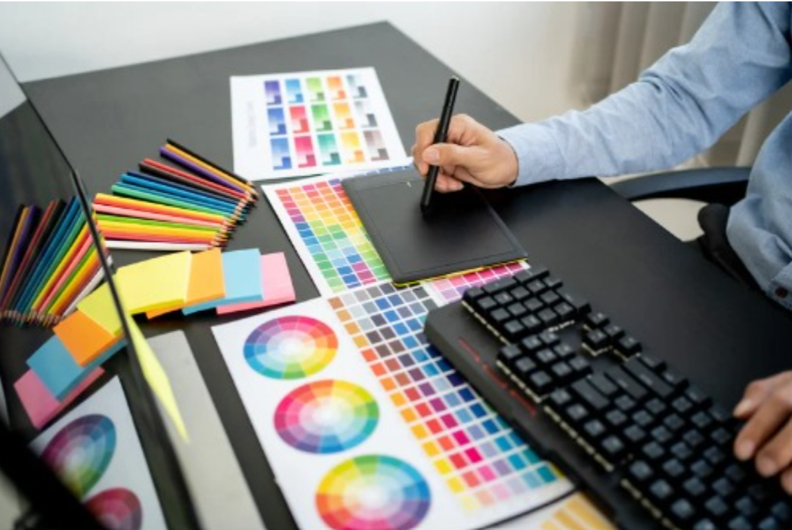 Diseño gráfico profesional, cartas de color y preparación de archivos